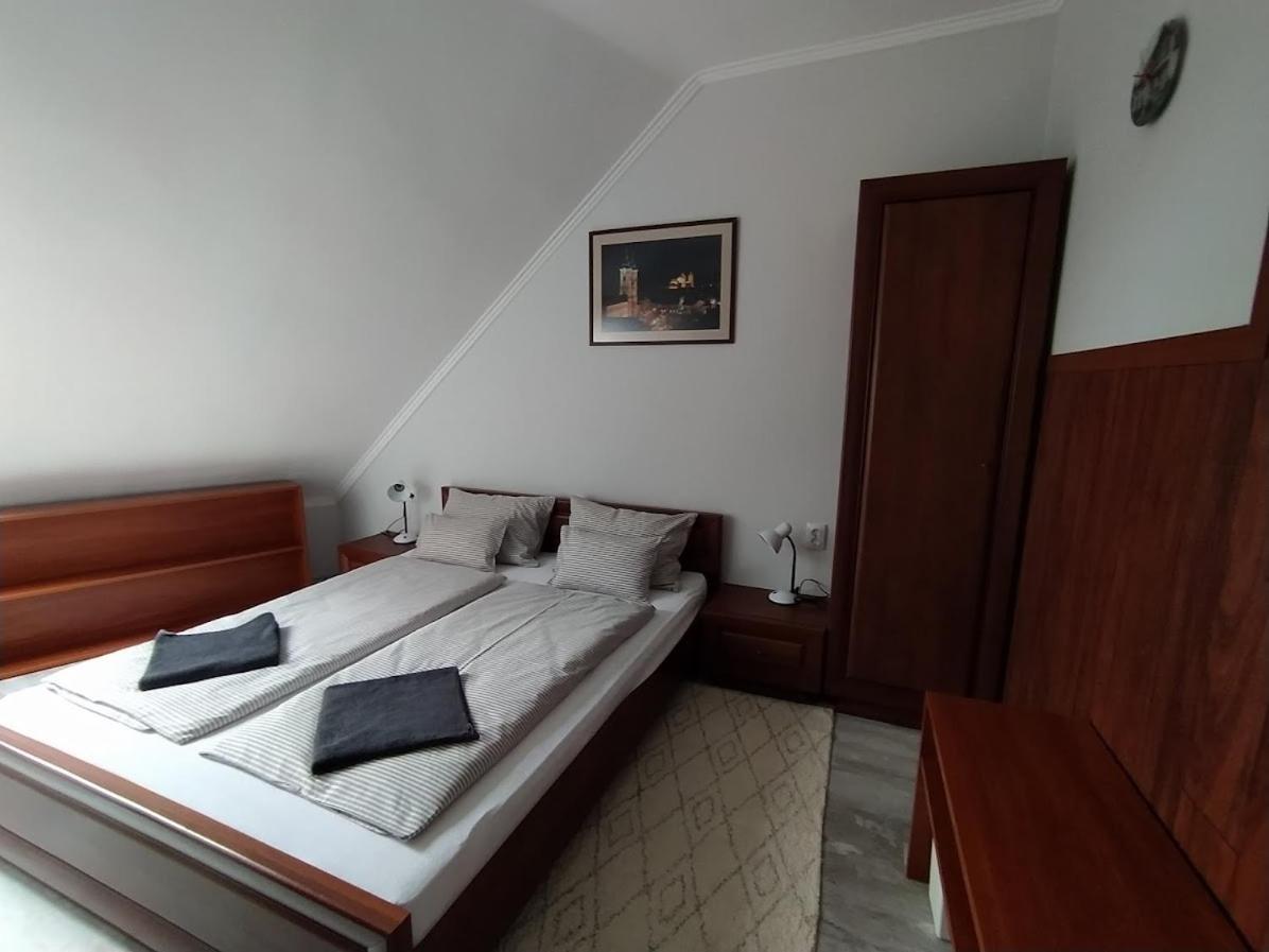 Borbarat Vendeghaz Villa Eger Exterior foto